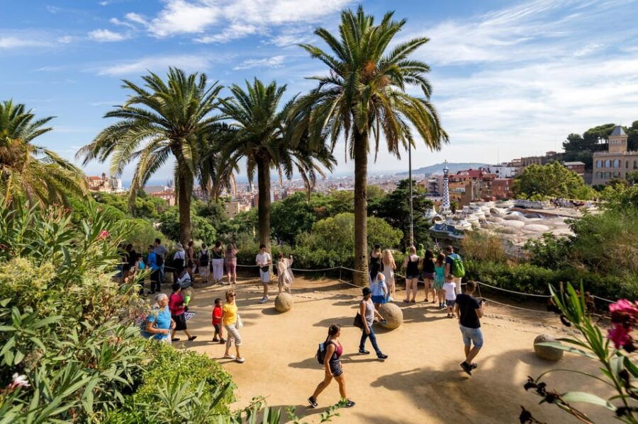 barcelona-park-guell-guided-tour-with-skip-the-line-entry-2