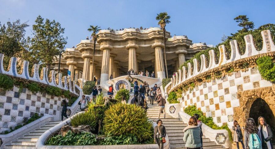 barcelona-park-guell-guided-tour-with-skip-the-line-entry