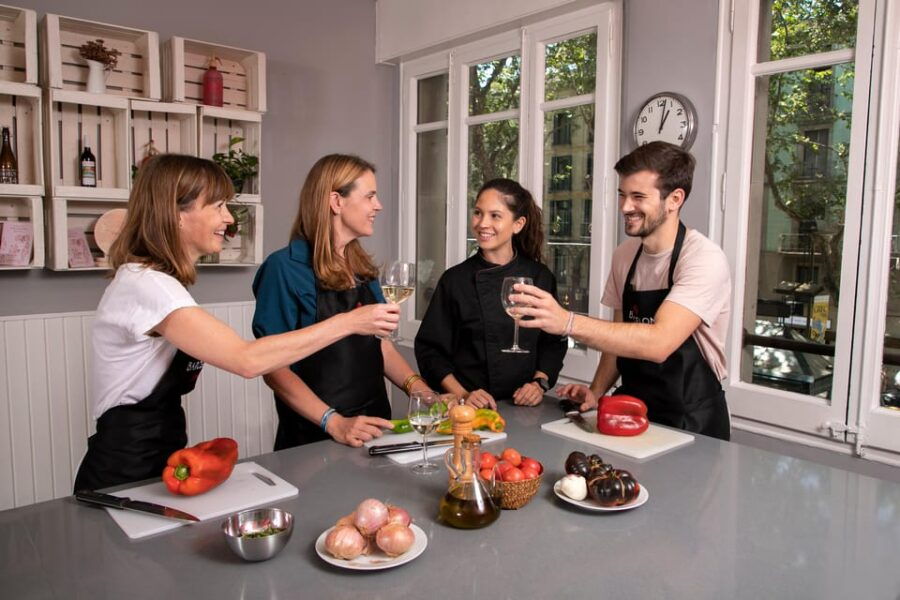 barcelona-premium-tapas-paella-cooking-class