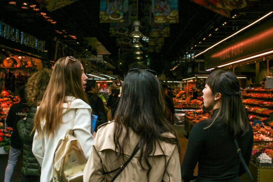 barcelona-sagrada-familia-park-guell-and-old-town-tour