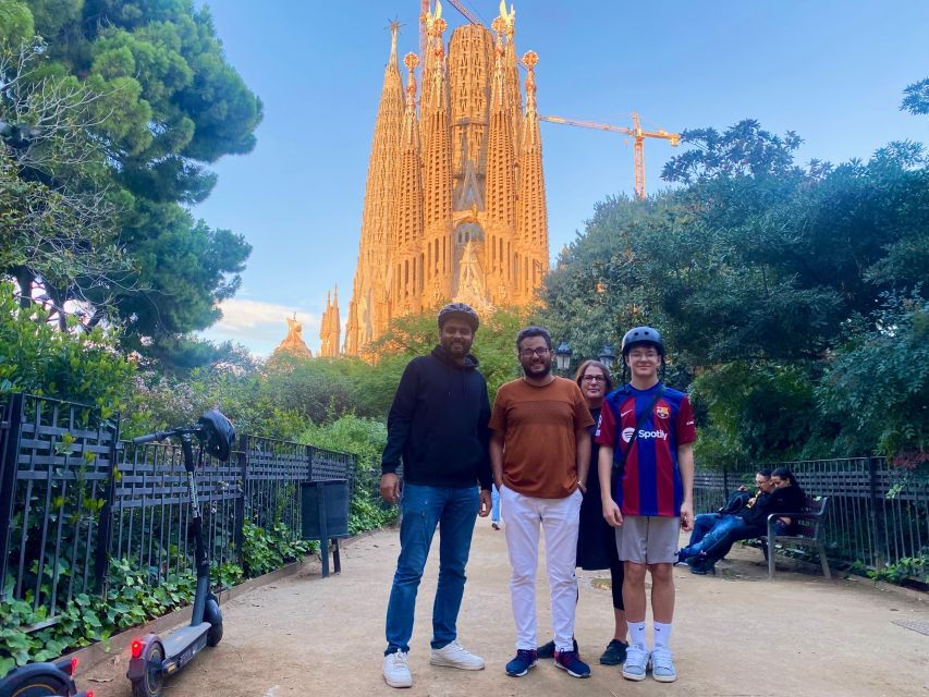 barcelona-sagrada-familia-private-e-scooter-tour