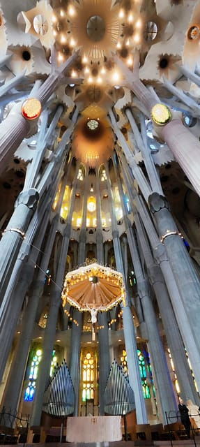 barcelona-sagrada-familia-skip-the-line-guided-tour-4