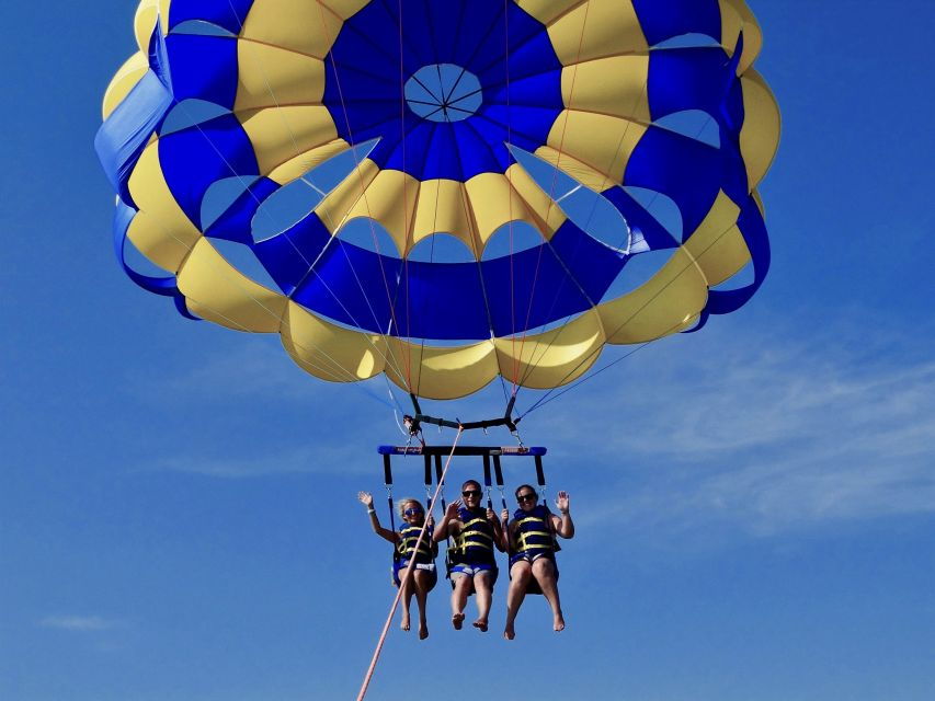 barcelona-small-group-parasailing-experience