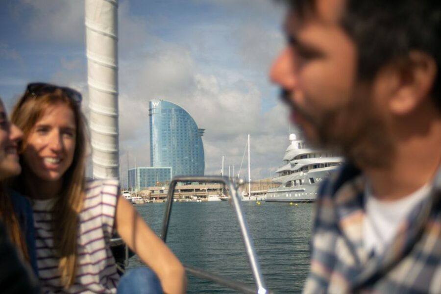 barcelona-submarine-winery-wine-tasting-and-sailing-tour