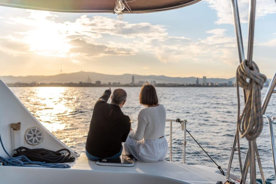 barcelona-sunset-catamaran-cruise-with-wine-and-tapas