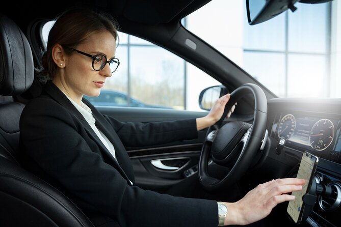 beauvais-airport-to-paris-transfer-private-sedan