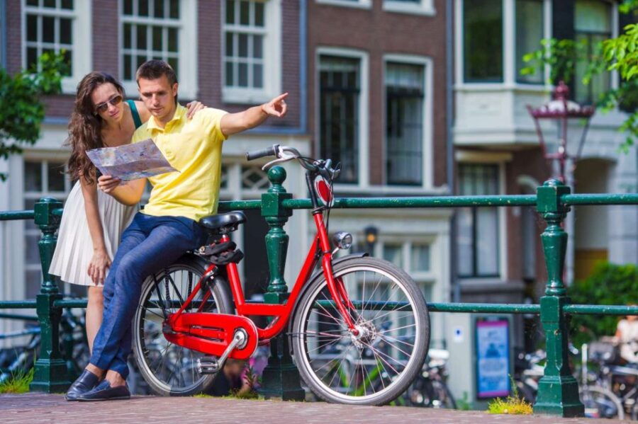 bike-tour-of-amsterdam-old-town-top-attractions-and-nature