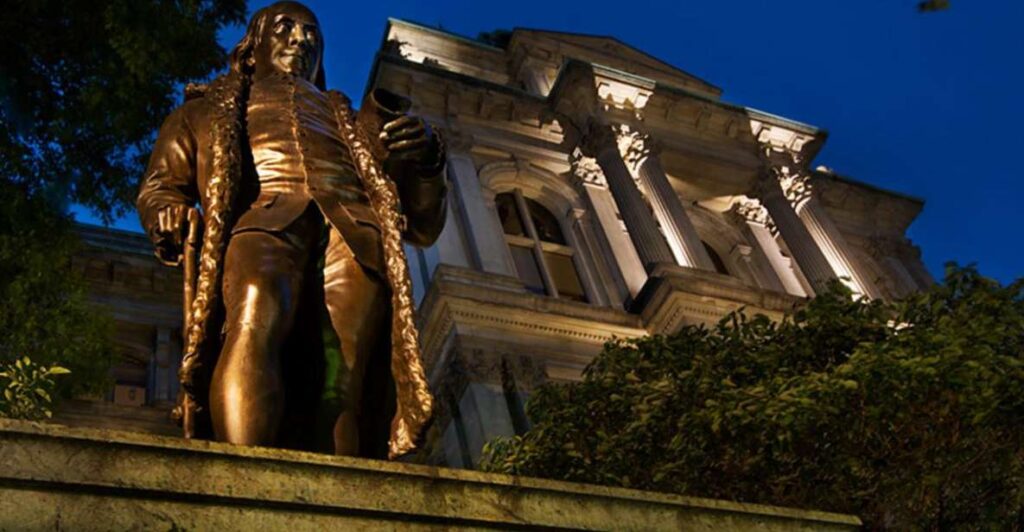 Boston: Haunted Walking Ghost Tour