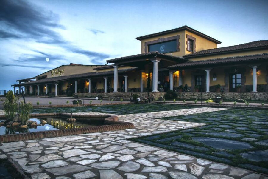 caceres-winery-tour-and-wine-tasting-with-local-guide