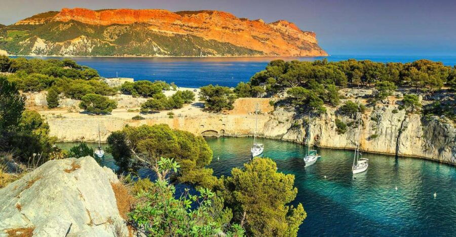 calanques-of-cassis-the-village-and-wine-tasting-2