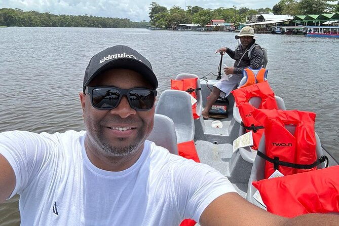 canoe-tour-in-tortuguero-national-park-4