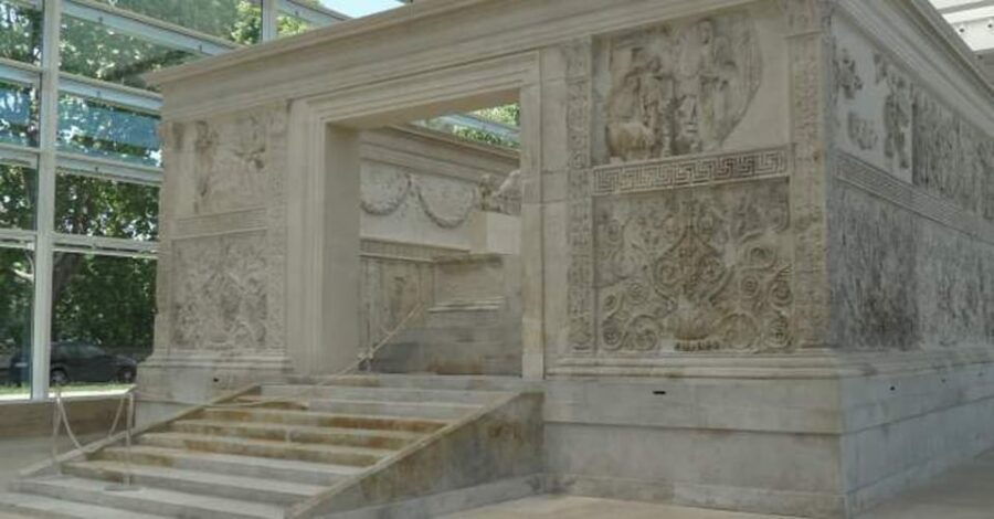 castel-santangelo-ara-pacis-hop-on-hop-off-boat