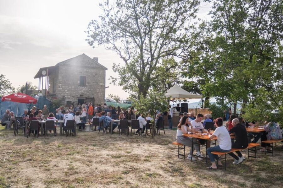 castelbottaccio-a-day-in-the-countryside-and-on-the-farm-with-nicoletta