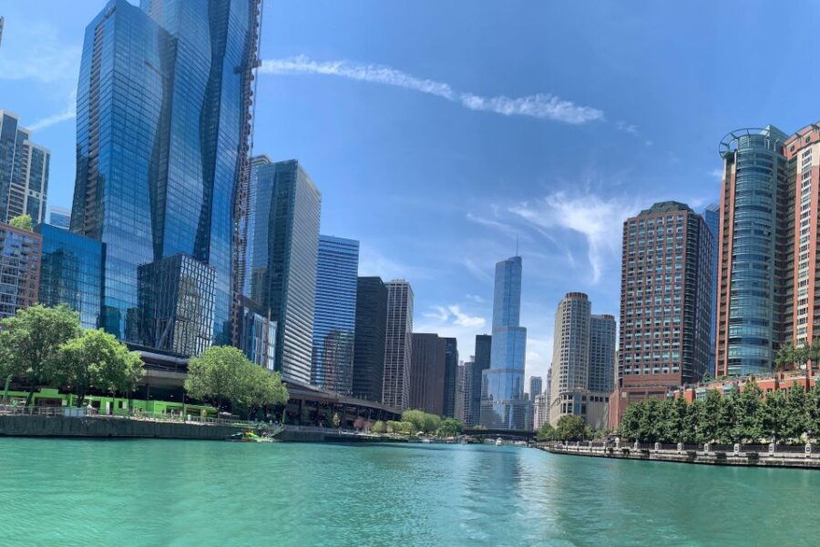 Chicago River: 1.5-Hour Guided Architecture Cruise