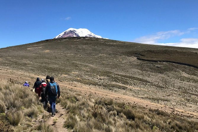 chimborazo-volcano-and-condor-cocha-lagoon-day-tour
