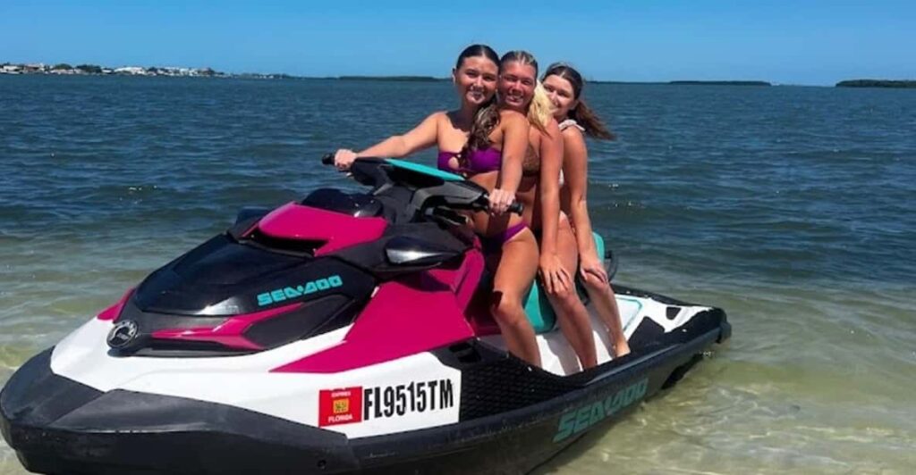 Clearwater: Dolphin Jet Ski Tour - 1 SKI FOR UP TO 3 PEOPLE
