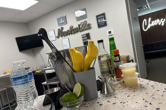 Cocktail Class Experience in Nashville