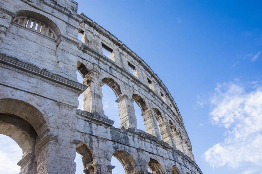 colosseum-palatine-and-forum-tour-with-virtual-guide-2