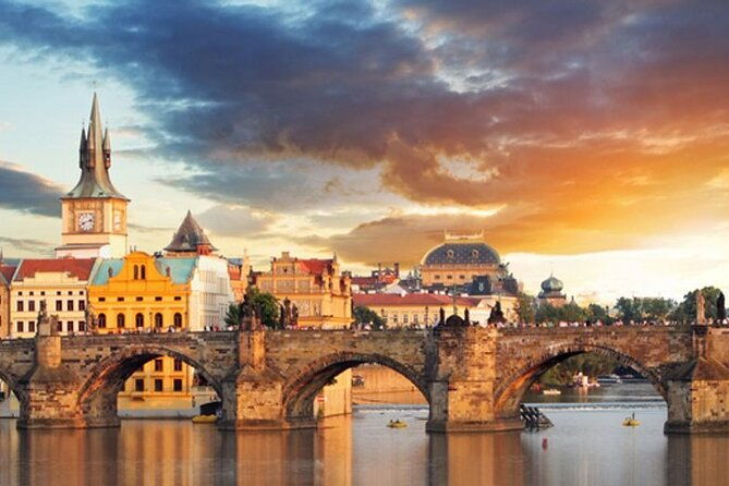 departure-private-transfer-from-prague-city-to-prague-airport-prg-in-car-van