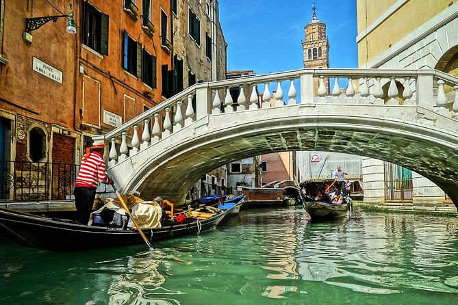 departure-transfer-venice-to-marco-polo-airport-vce-luxury-van