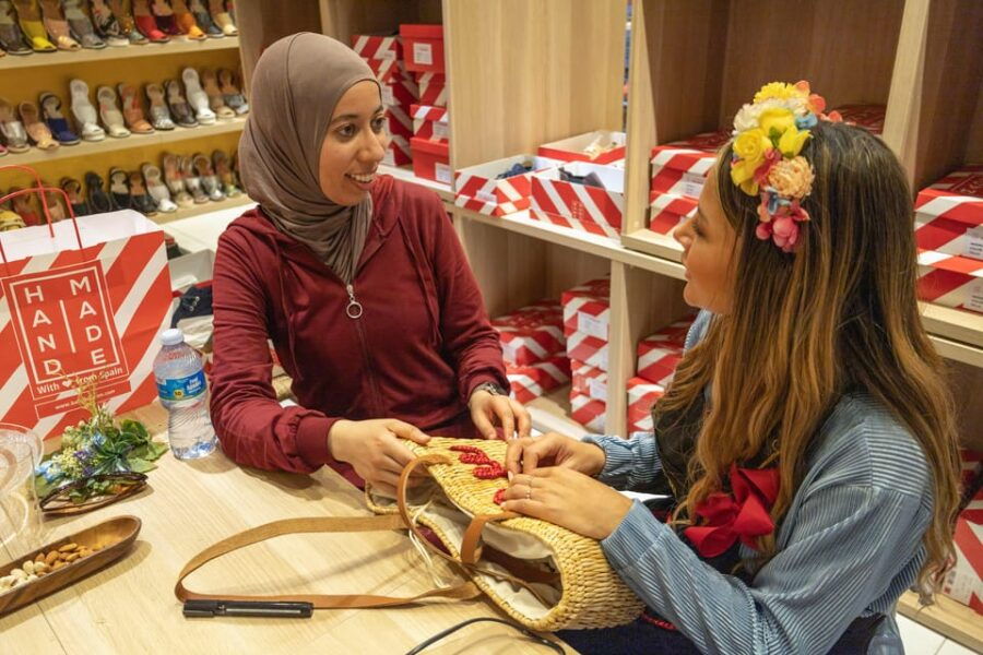 design-and-craft-a-raffia-bag-in-barcelona-2