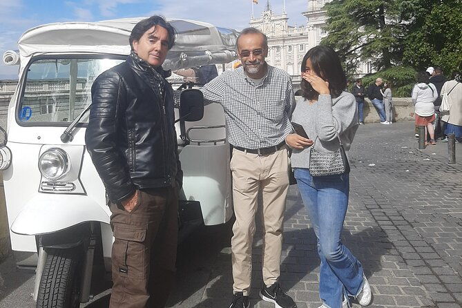 discover-madrid-in-tuk-tuk