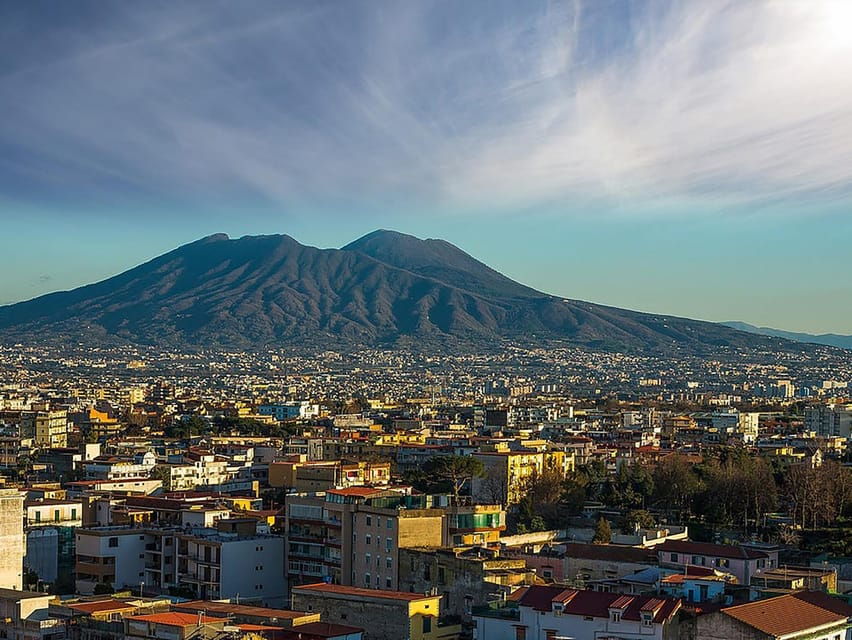 discover-pompeii-vesuvius-ruins-history-volcanic-views