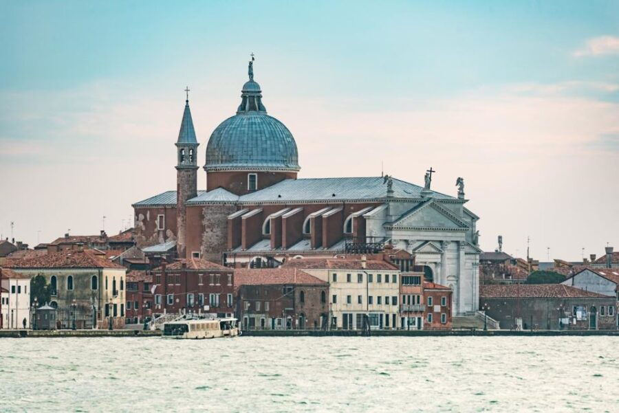 essential-venice-tour-highlights-of-the-floating-city