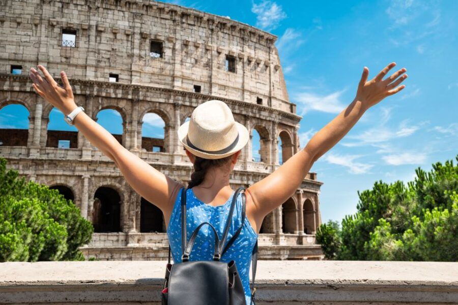 explore-colosseum-and-roman-forum-with-an-archaeologist