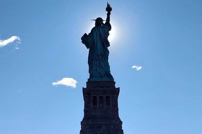 family-friendly-statue-of-liberty-and-ellis-island-private-tour