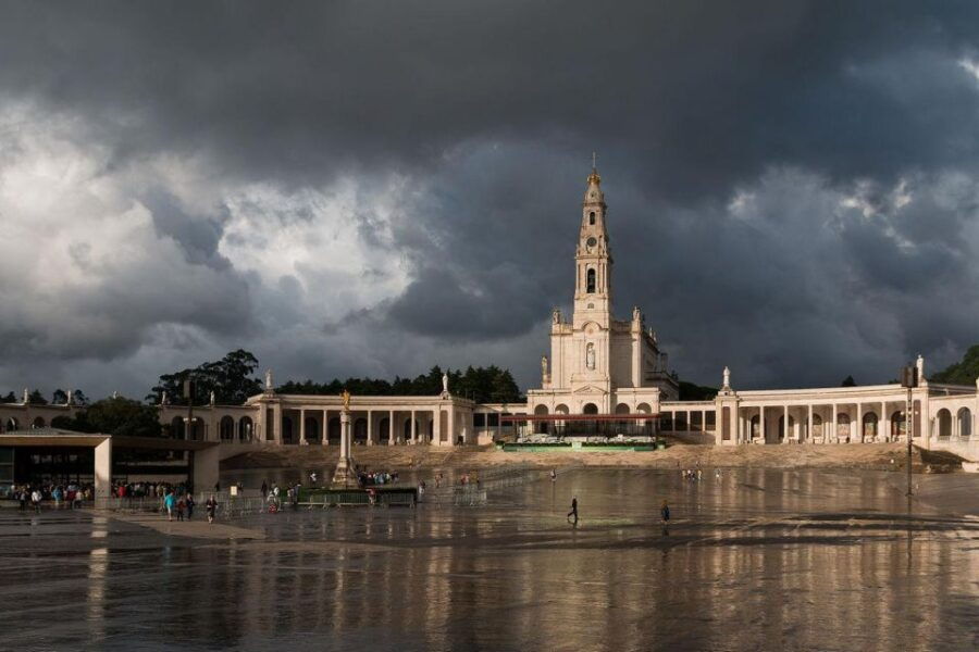 fatima-sanctuary-and-pastorinhos-village-day-trip-from-porto