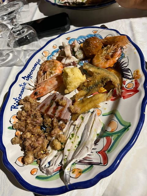 fireworks-show-on-the-sea-of-cetara-by-boat-with-drink