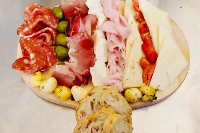 food-tour-historytasting-of-naples-with-your-local-guide