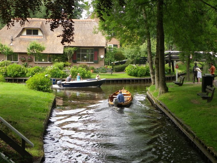 from-amsterdam-private-day-trip-to-giethoorn-and-lelystad