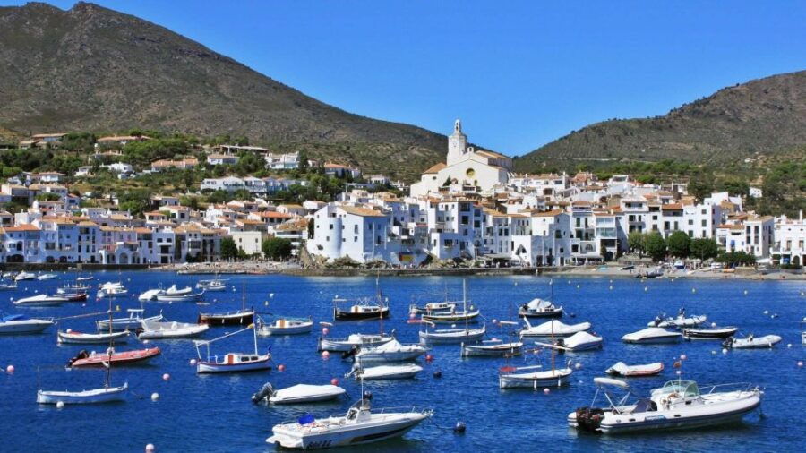 from-barcelona-dali-triangle-and-cadaques-tour