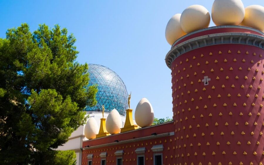 from-barcelona-girona-figueres-dali-museum-and-cadaques