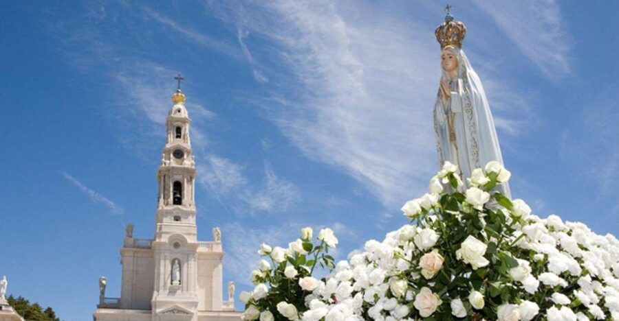 from-lisbon-shared-tour-to-fatima-obidos-batalha-and-nazare