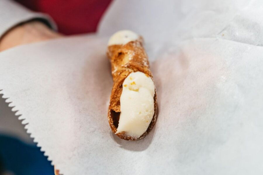 From Manhattan: Half-Day Brooklyn Food and Culture Bus Tour