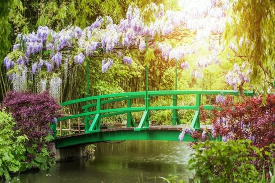 from-paris-half-day-giverny-monets-gardens-tour