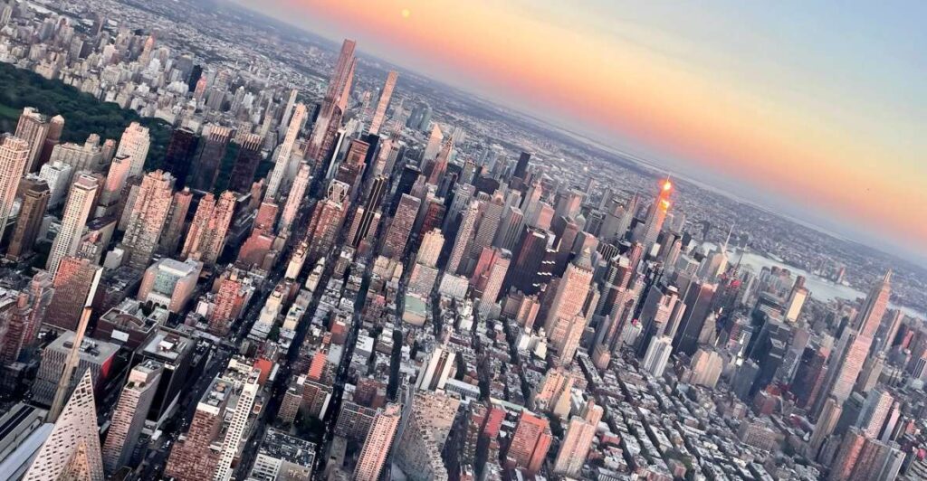 From Westchester: New York City Scenic Helicopter Tour