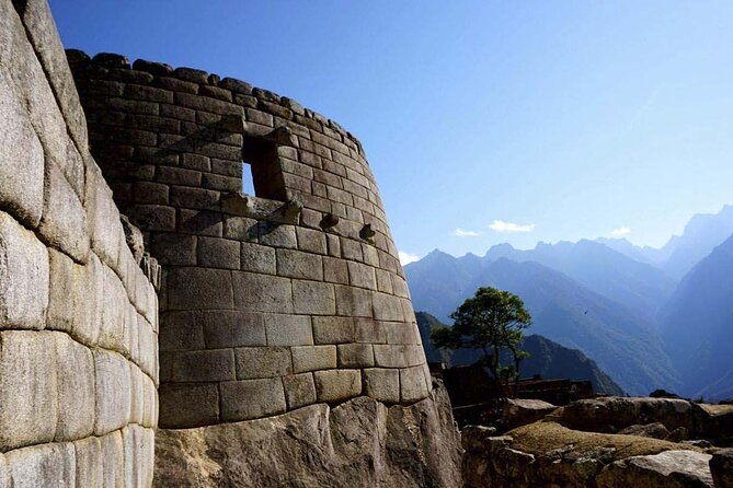 full-day-luxury-tour-to-machu-picchu-by-premium-train