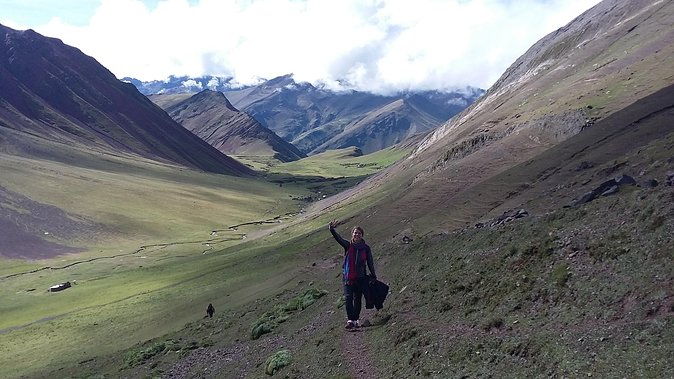 full-day-trek-to-rainbow-mountain-from-cusco