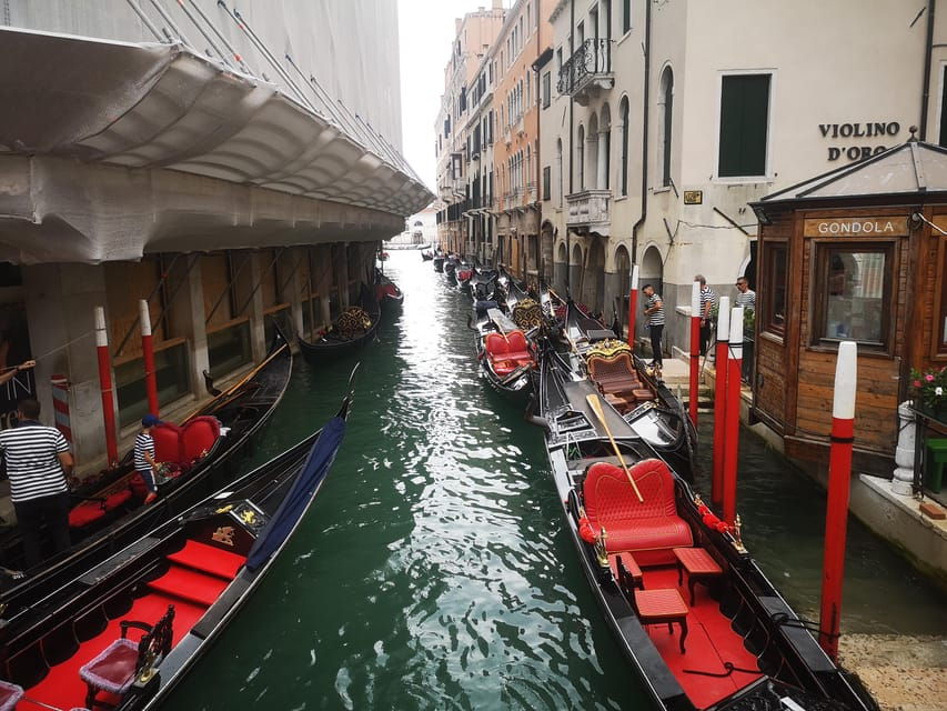gondola-ride-venice-walking-tour
