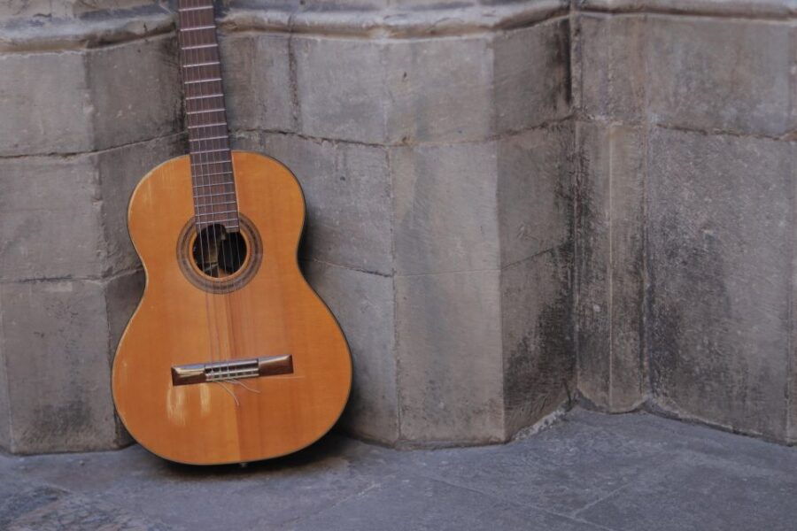 gothic-quarter-tour-with-live-flamenco-guitar
