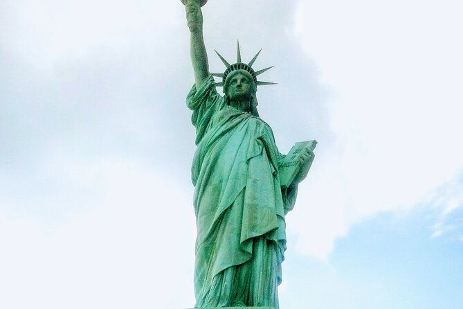 guided-tour-of-the-statue-of-liberty-in-new-york-en