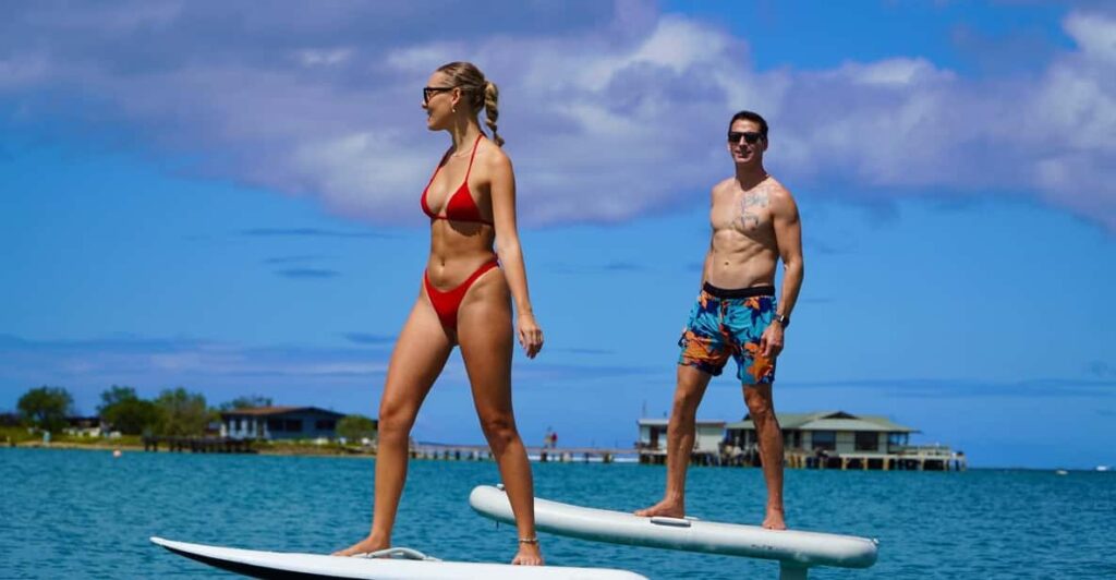 Hawaii: Electric Hydrofoil Surfing Group Lesson