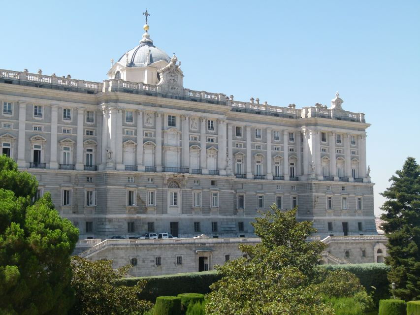 historical-madrid-in-french-in-small-committee-in-private