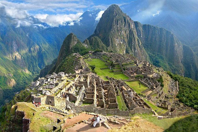 inca-jungle-trail-to-machupicchu-4-days-all-inclusive-with-train-group-tour