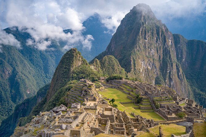 inca-trail-2-day-adventure-to-machu-picchu-with-panoramic-train