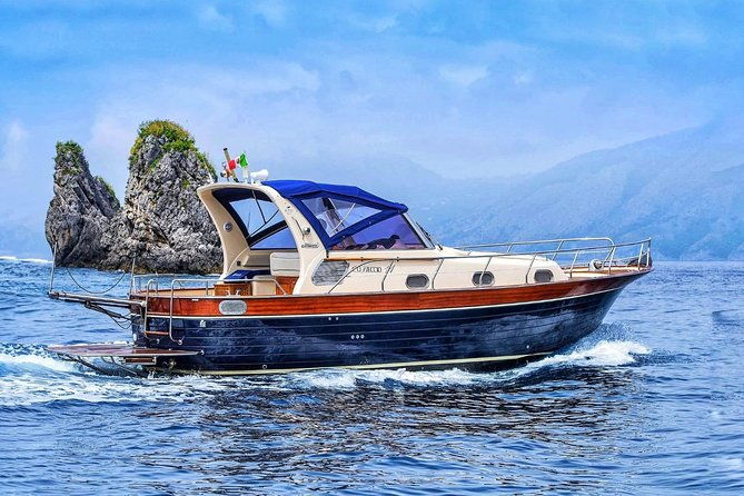 ischia-and-procida-private-boat-tour